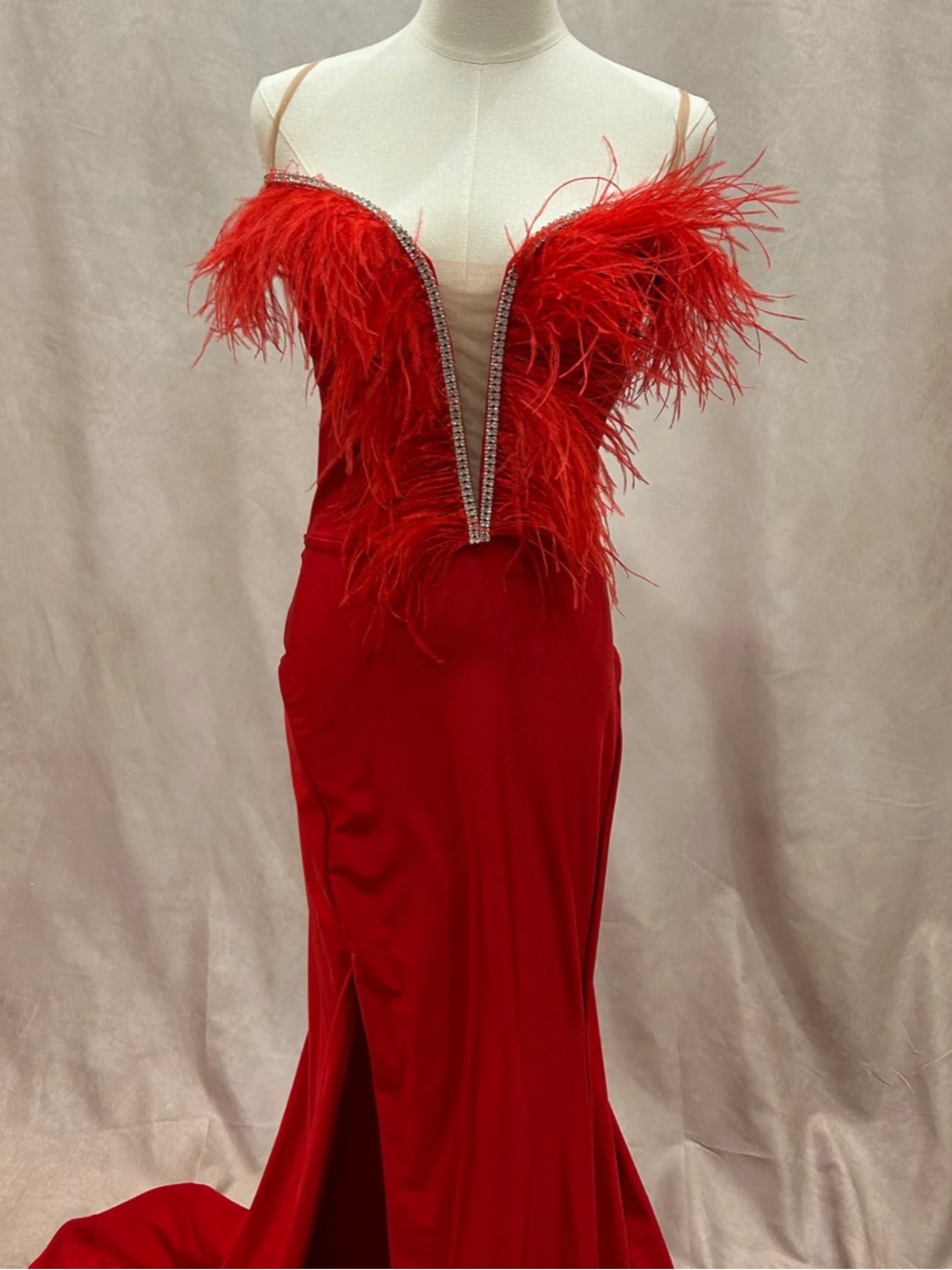 Jessica Angel 843 red size medium NWT brand new never worn before!!